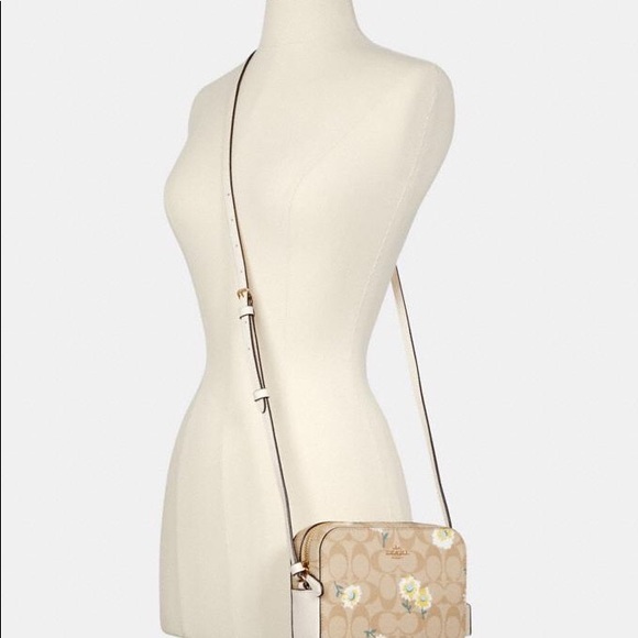 Coach Mini Camera Bag Signature Canvas Daisy Print - Picture 8 of 9